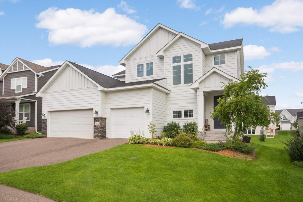 Photo of 10732 39th Street N, Lake Elmo, MN 55042 (MLS # 7001140)