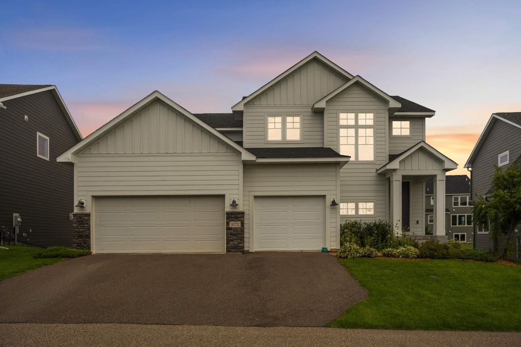 Photo of 10732 39th Street N, Lake Elmo, MN 55042 (MLS # 7001140)