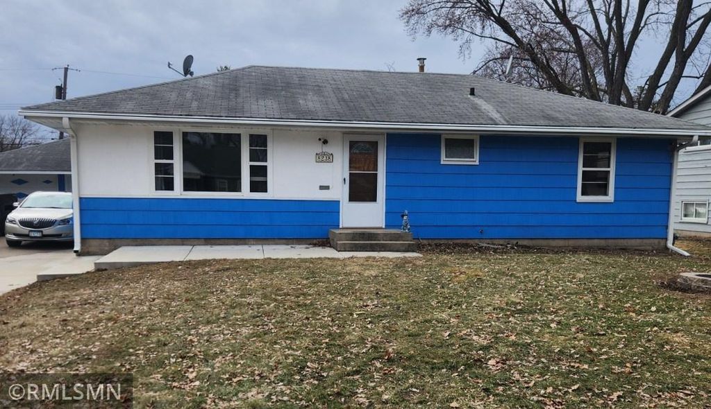 Photo of 8238 Oakland Avenue S, Bloomington, MN 55420 (MLS # 7032677)