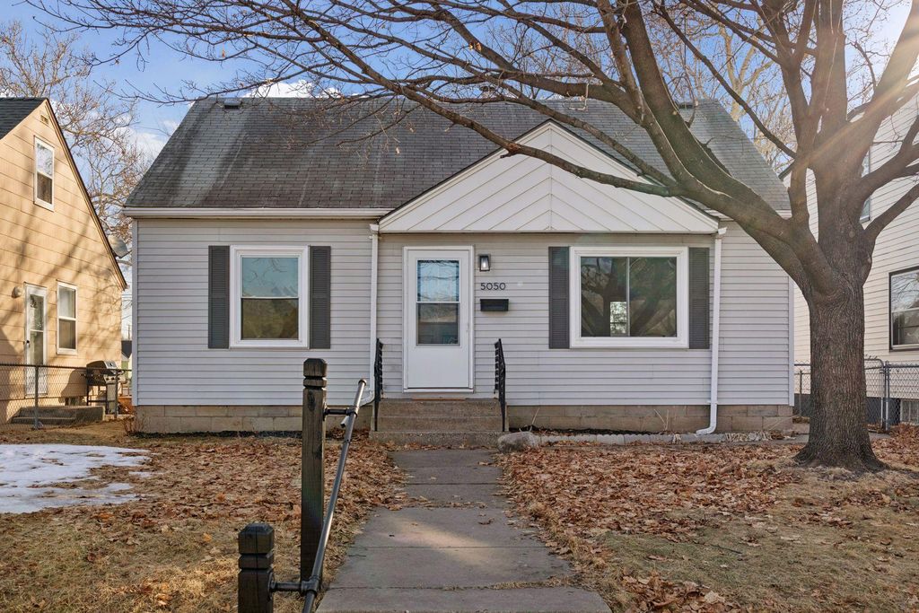Photo of 5050 Emerson Avenue N, Minneapolis, MN 55430 (MLS # 7028994)