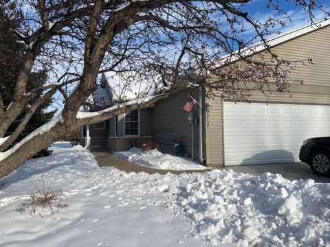2121 Southwind Road Maplewood MN 55109