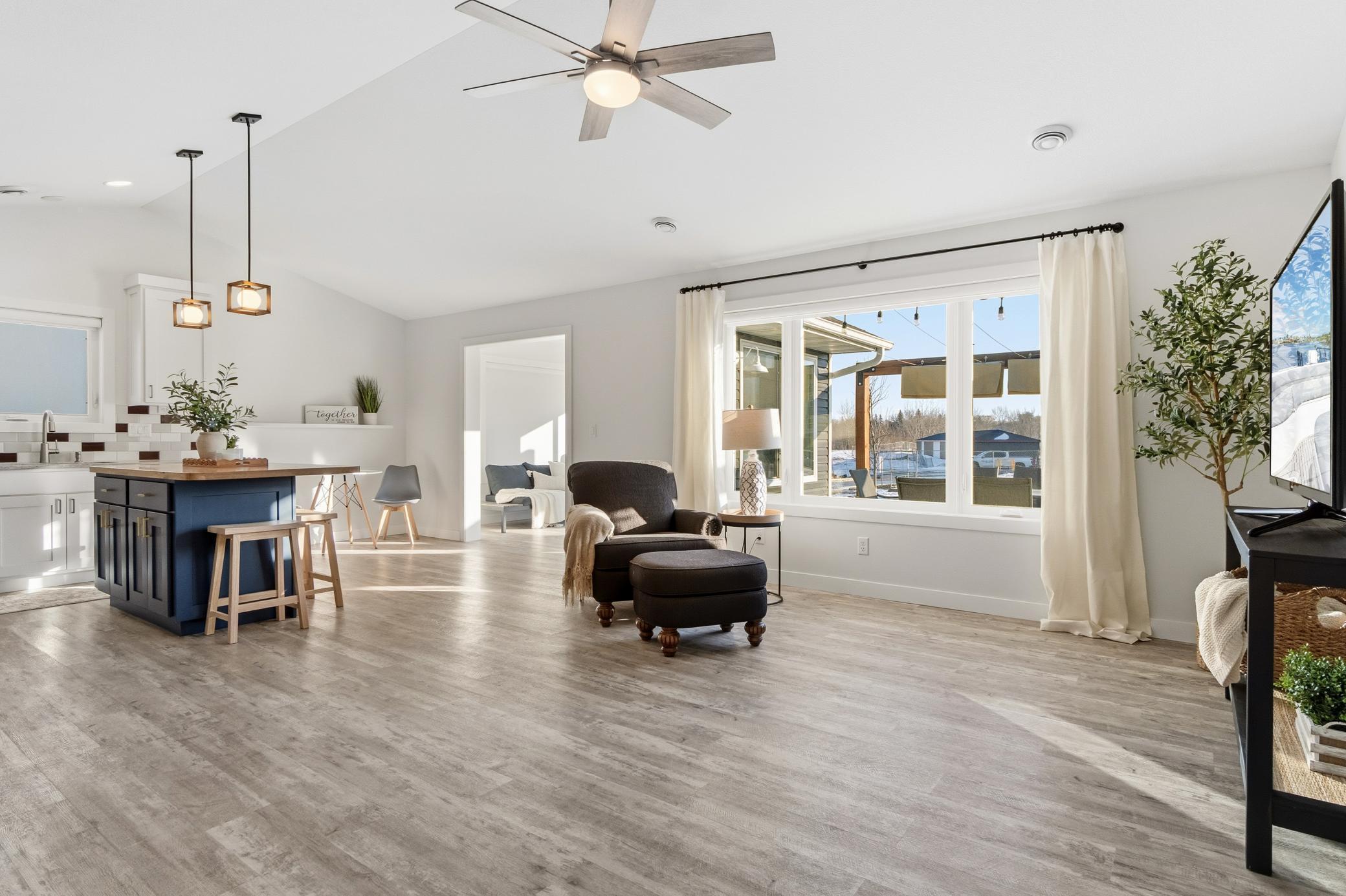 2008 Lakepark Avenue