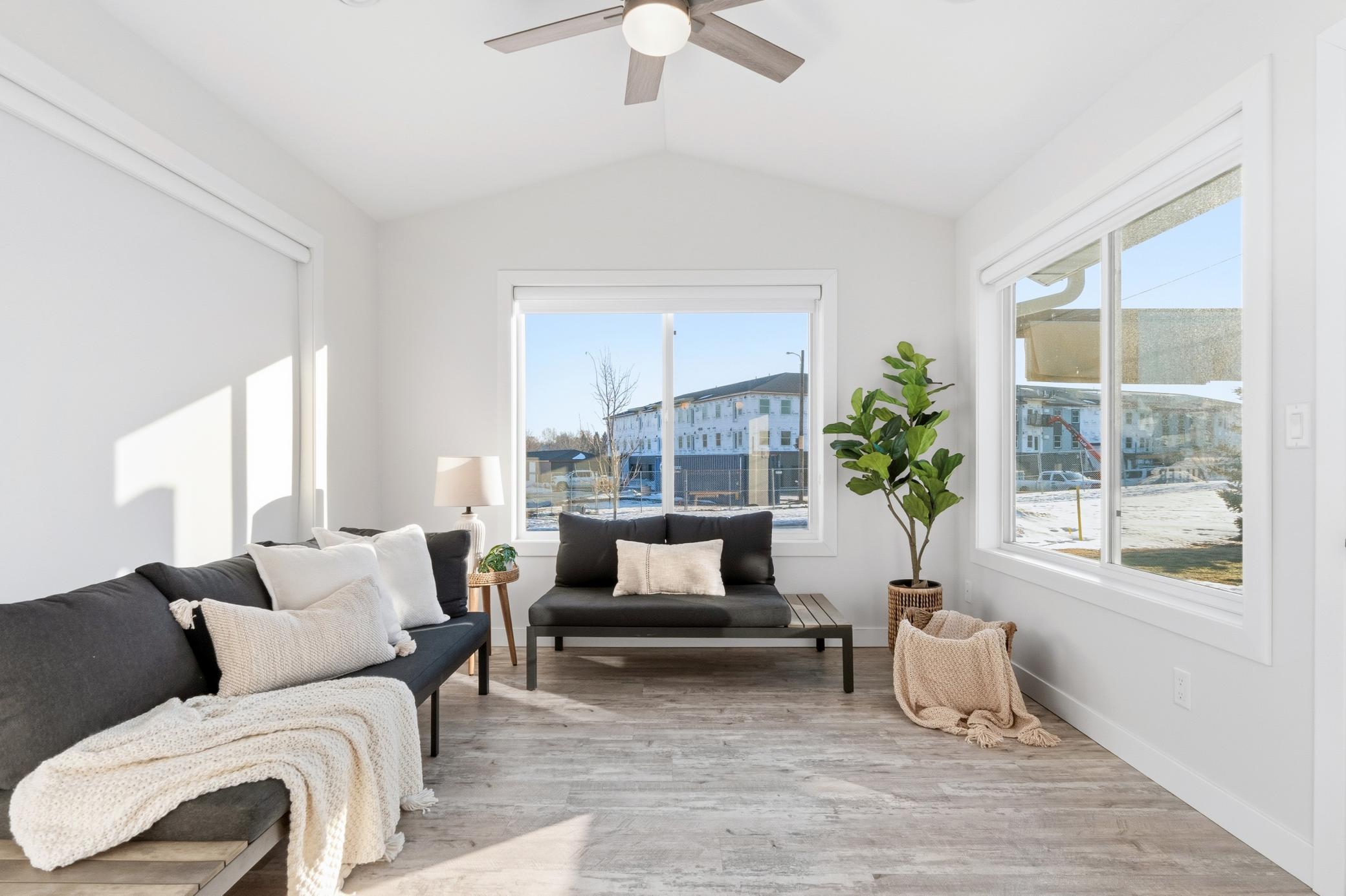 2008 Lakepark Avenue