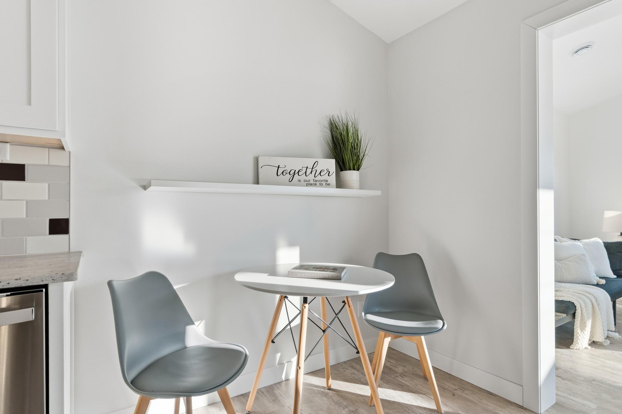 2008 Lakepark Avenue