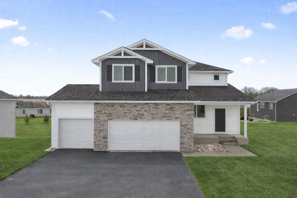 Photo of 1337 Orchid Way, New Richmond, WI 54017 (MLS # 7066616)