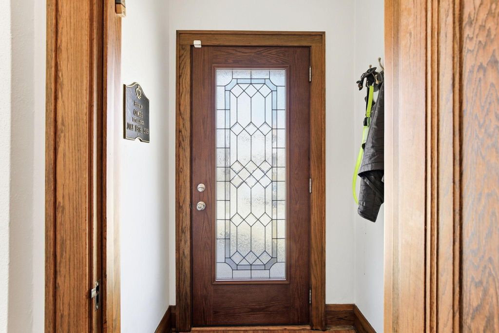 Photo of 1786 Juliet Avenue, Saint Paul, MN 55105 (MLS # 7047271)