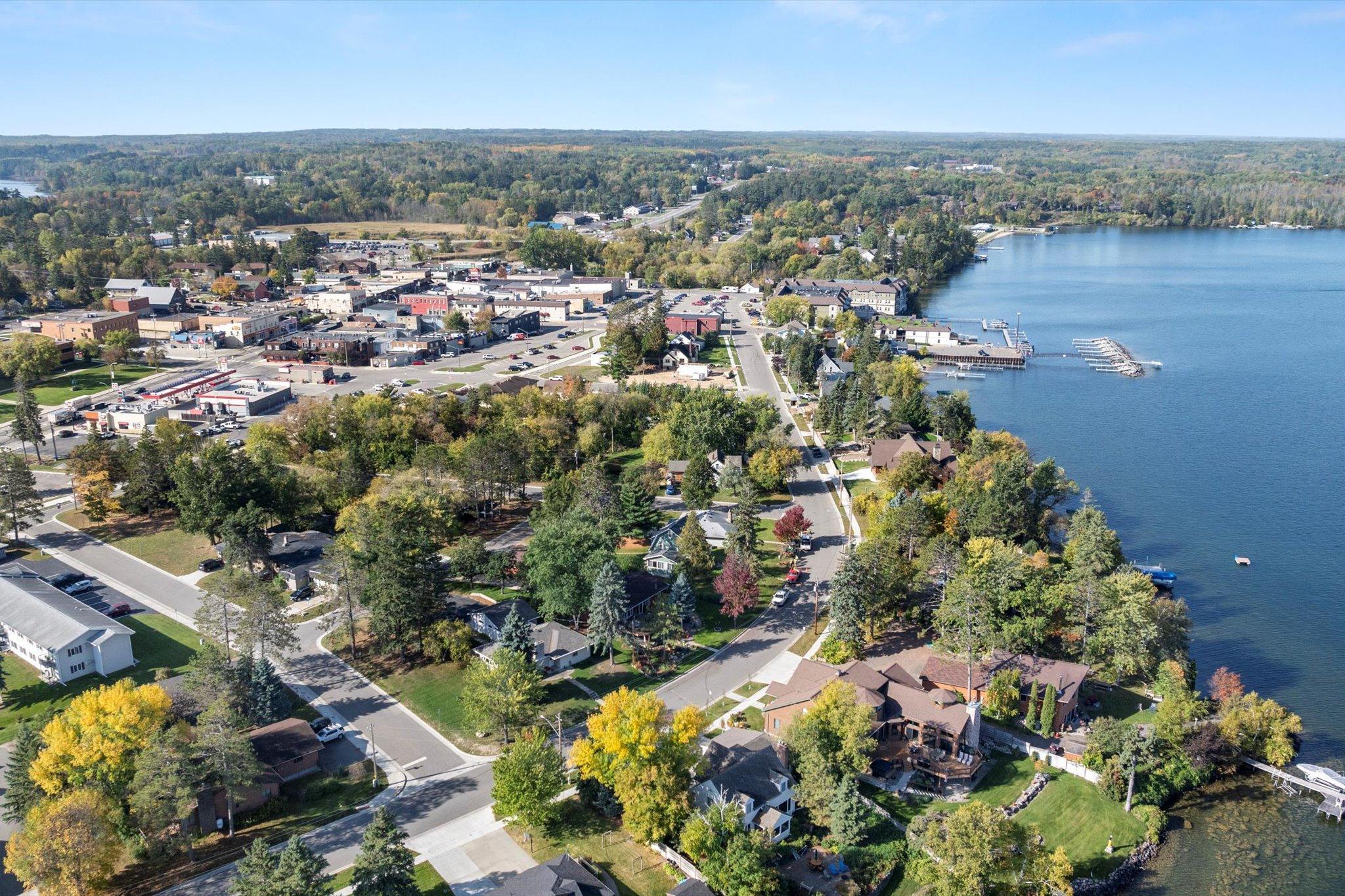 201 Cleveland Boulevard W