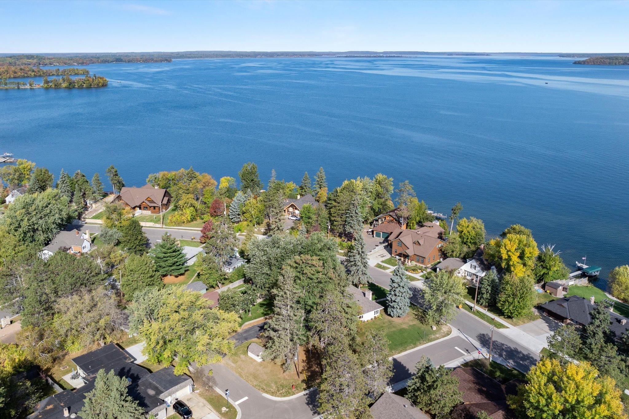 201 Cleveland Boulevard W