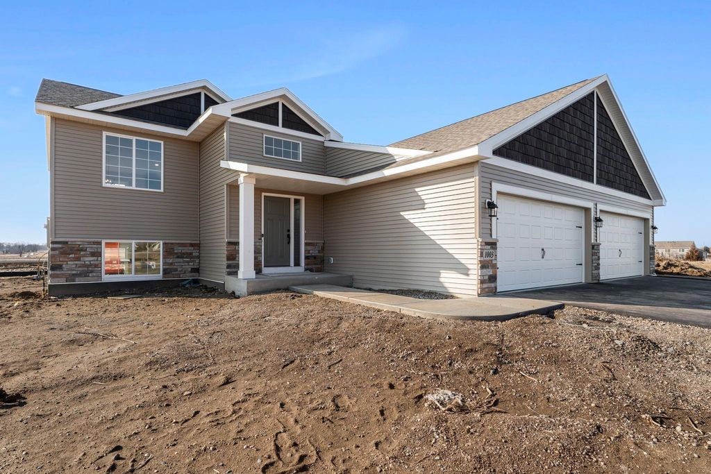 Photo of 1003 Misty Meadow Boulevard, Buffalo, MN 55313 (MLS # 7029685)