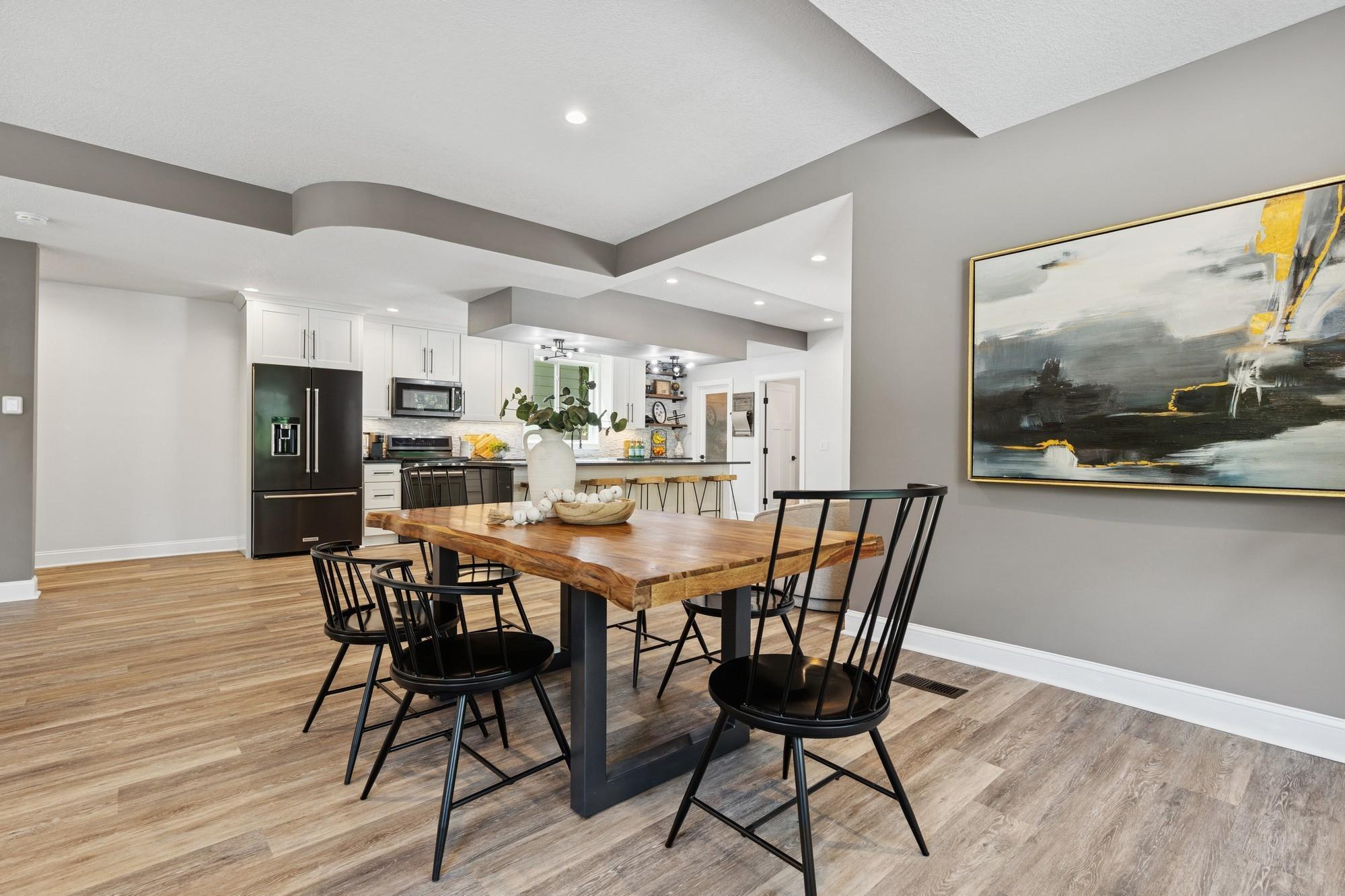 406 Mulberry Street W