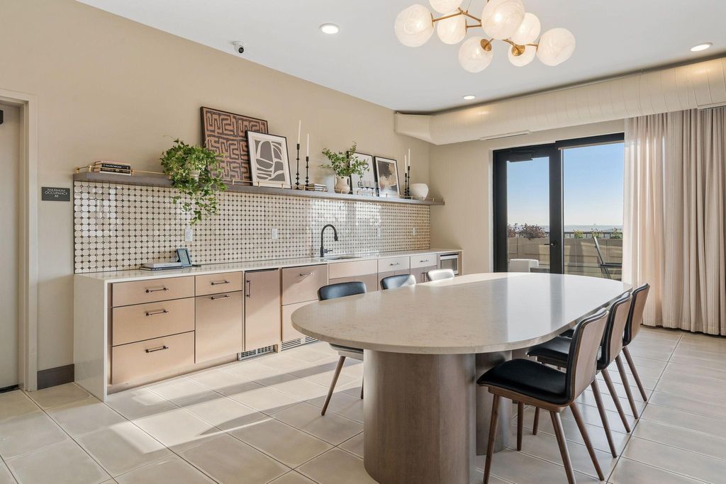 Photo of 470 Lexington Parkway S #518, Saint Paul, MN 55105 (MLS # 7041704)