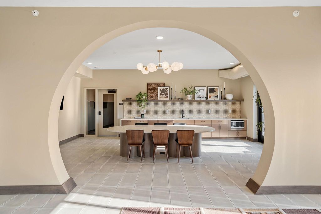 Photo of 470 Lexington Parkway S #518, Saint Paul, MN 55105 (MLS # 7041704)