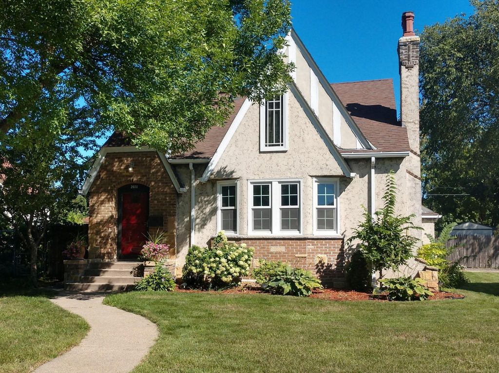 Photo of 2600 Victory Memorial Drive, Minneapolis, MN 55412 (MLS # 7009511)