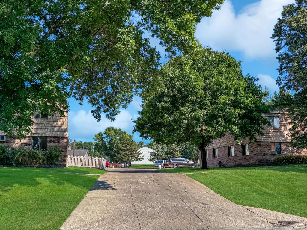 Photo of 111 &amp; 107 Dorothy Street, Fairmont, MN 56031 (MLS # 7002044)