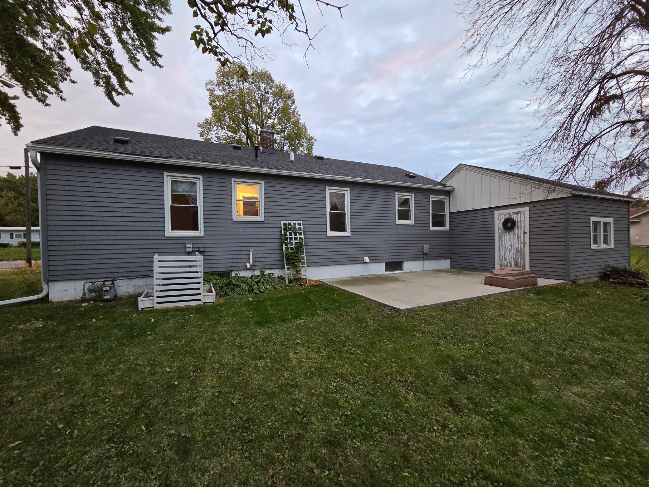 302 W Main Street