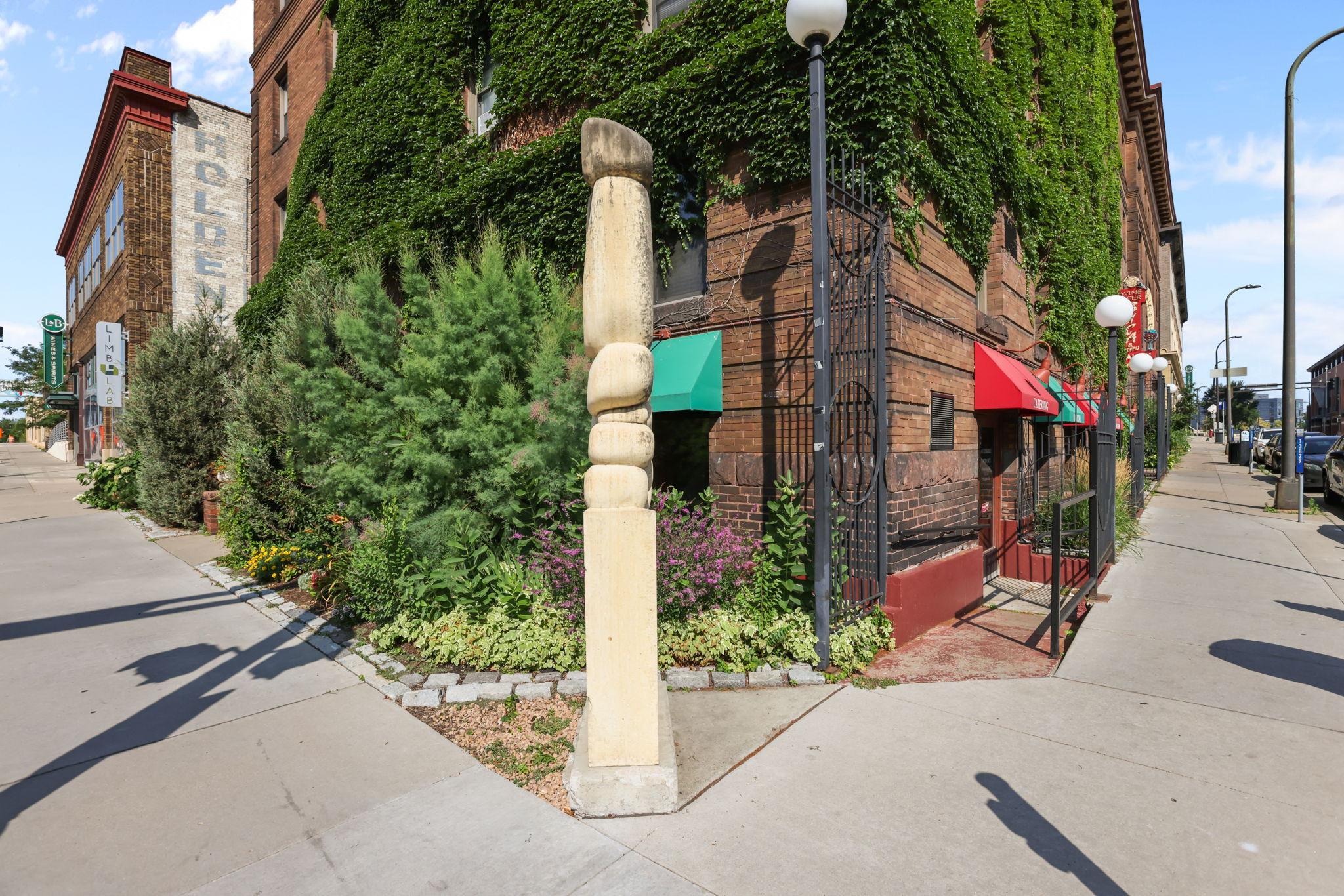 1204 Harmon Place 4