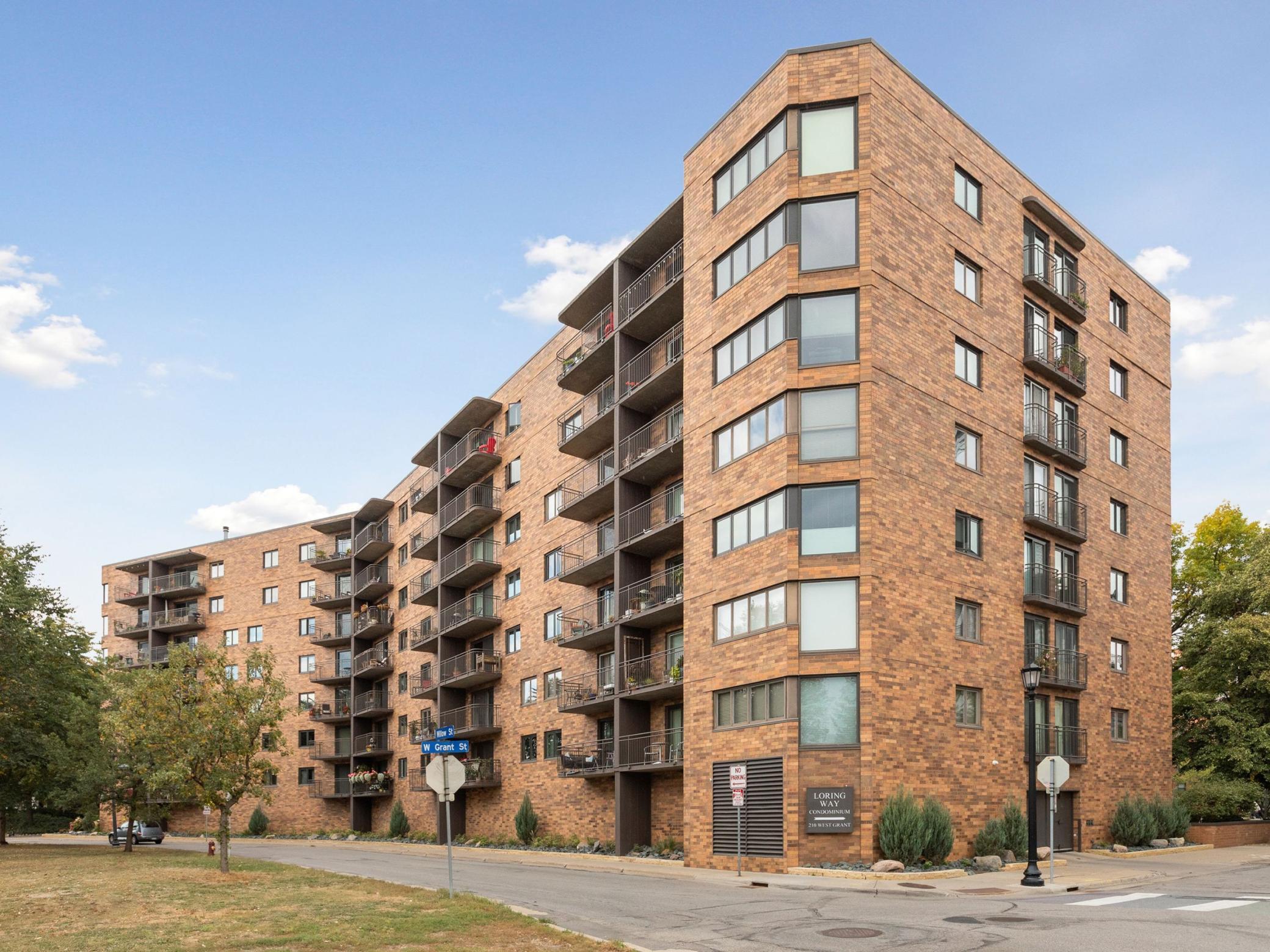 210 W Grant Street 107