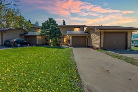 522 Aurora Avenue Saint Paul MN 55103