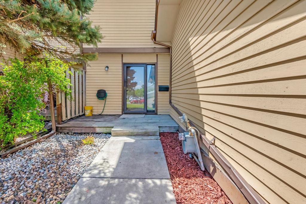 522 Aurora Avenue