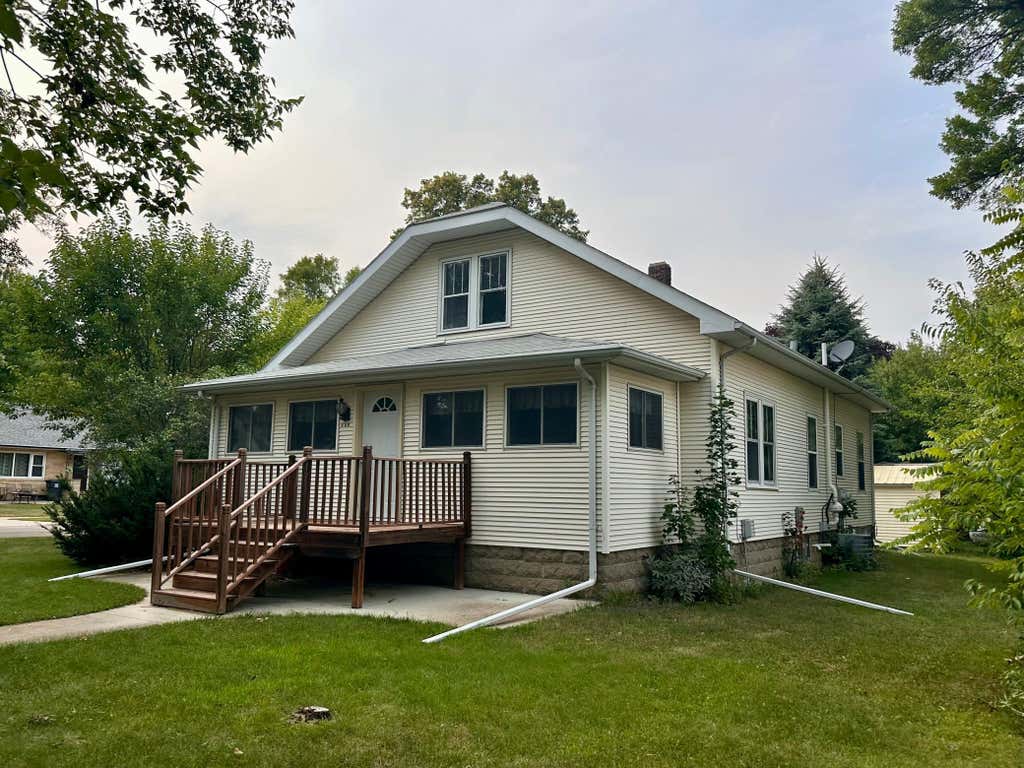 Photo of 221 W Saxon Street, Ivanhoe, MN 56142 (MLS # 7126829)