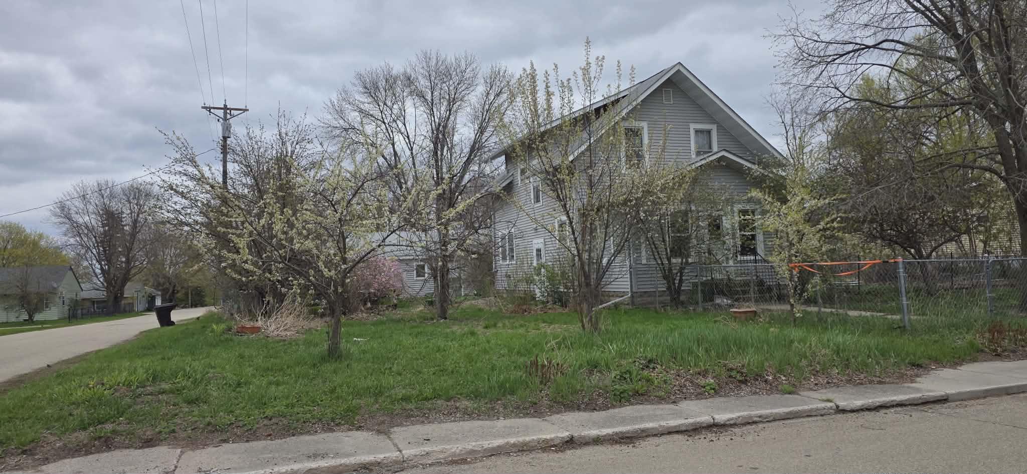 405 S 4th Street