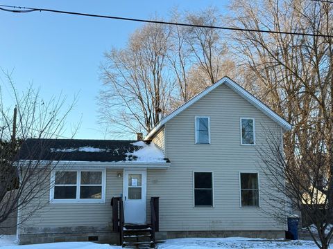 Photo of 117 9th Street NW, Faribault, MN 55021 (MLS # 7013092)