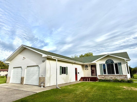 220 4TH AVE SW, BAUDETTE, MN 56623 - Image cfa4d809a26fda7f5343a68cc2e3c9e8/2833976501