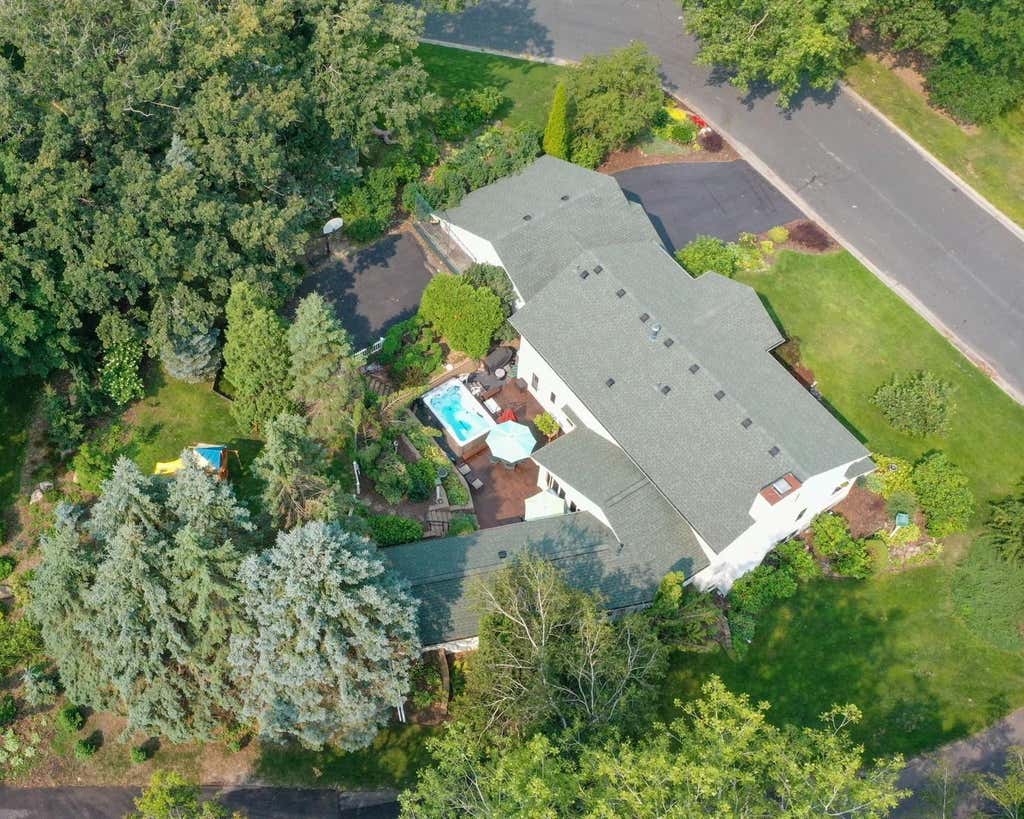 Photo of 1364 Chatterton Court, Eagan, MN 55123 (MLS # 7096992)