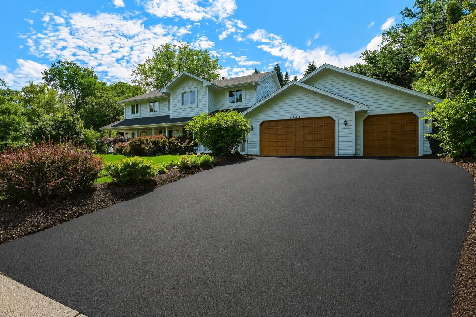 1364 Chatterton Court