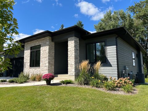 Photo of 620 Greenvale Avenue, Northfield, MN 55057 (MLS # 7012078)