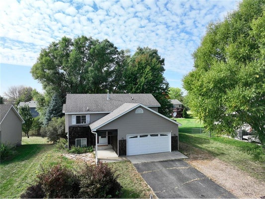 1332 CREEKSIDE DR, WACONIA, MN 55387 - Image cfb77f0806f09e4b9b80e4aa548830bf/3707509324