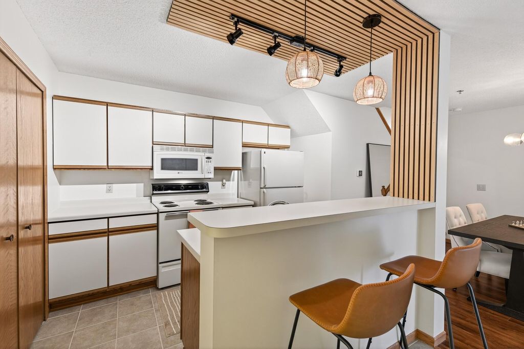 Photo of 2597 Bedford Court #27, Mendota Heights, MN 55120 (MLS # 6811792)