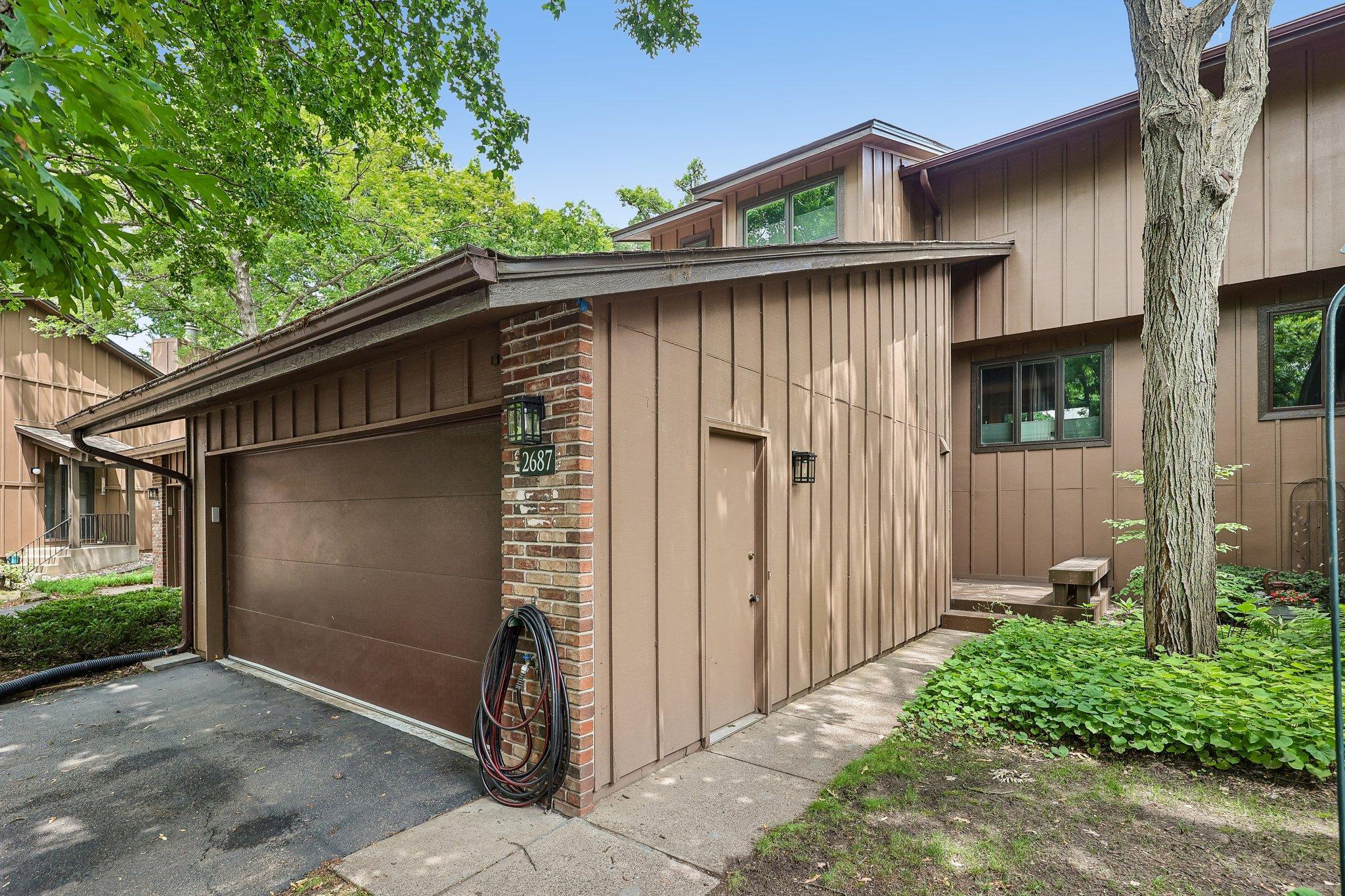 2687 Sumac Ridge