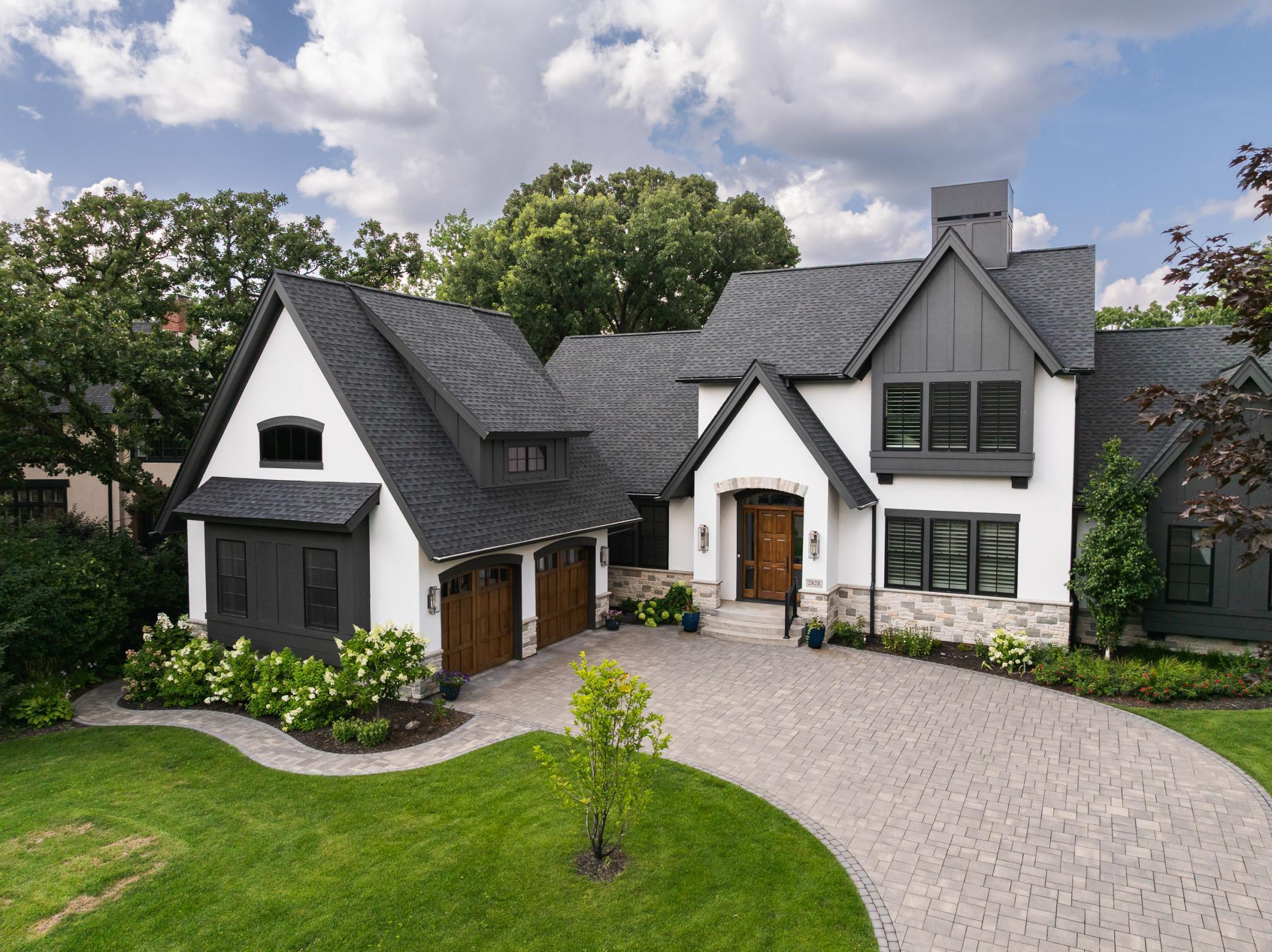 2828 Benton Boulevard