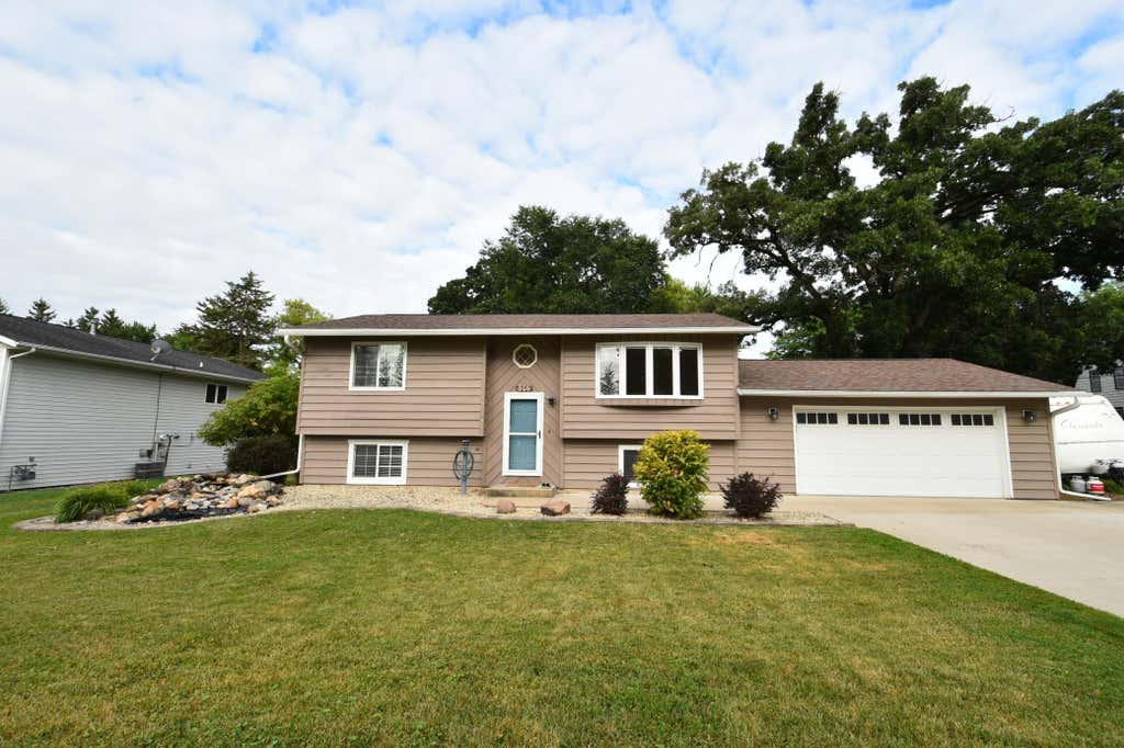 Photo of 516 Pearl Street, Zumbrota, MN 55992 (MLS # 7116319)