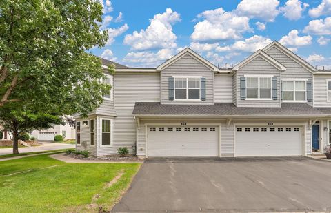 2170 Shamrock Place Chaska MN 55318