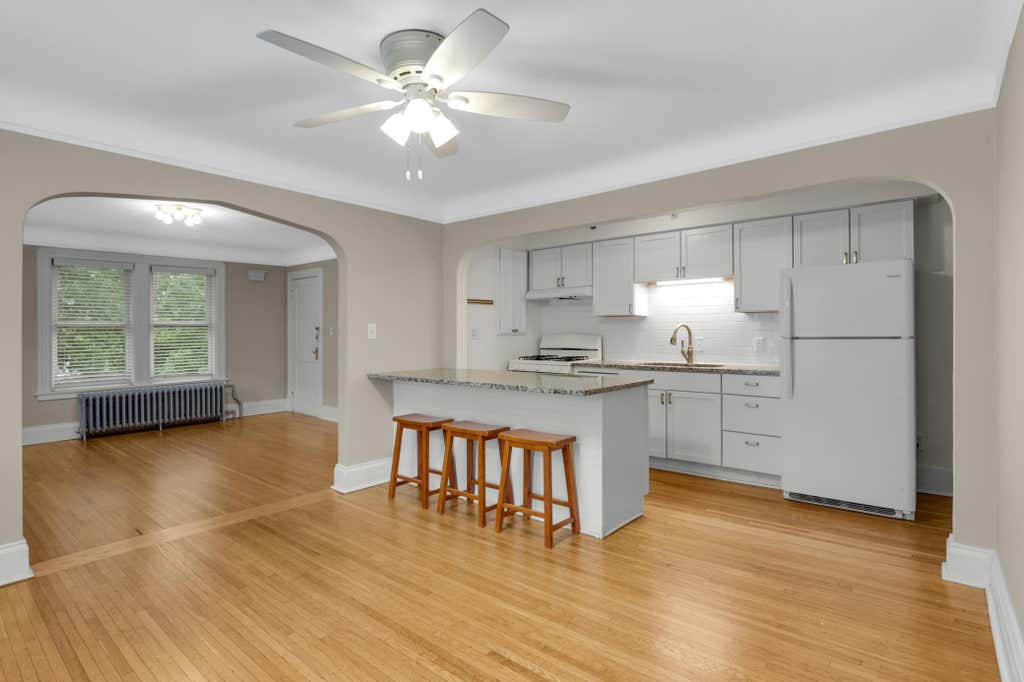 Photo of 1889 Carroll Avenue #3, Saint Paul, MN 55104 (MLS # 7094567)
