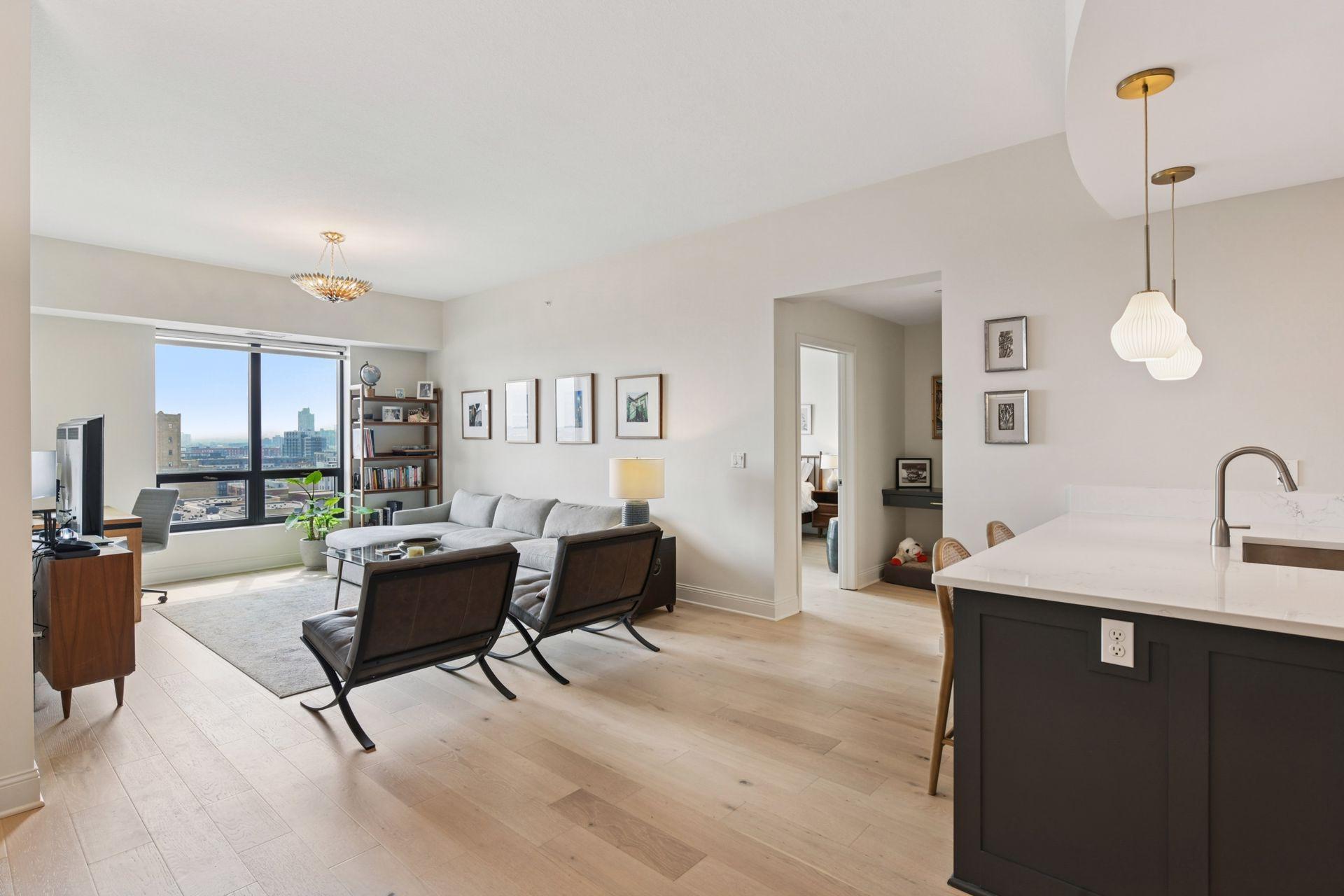 100 3rd Avenue S 1001