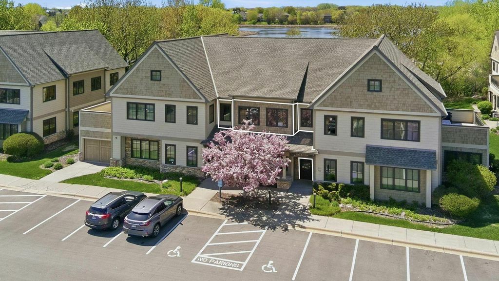 Photo of 966 Inwood Avenue N, Oakdale, MN 55128 (MLS # 7067971)