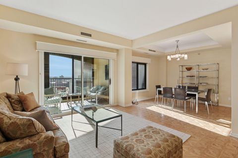 1235 Yale Place 1505 Minneapolis MN 55403