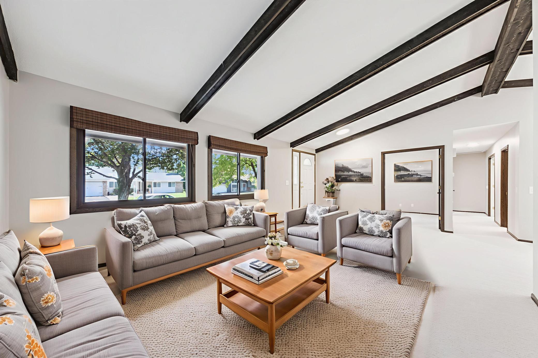 10456 Cavell Avenue S