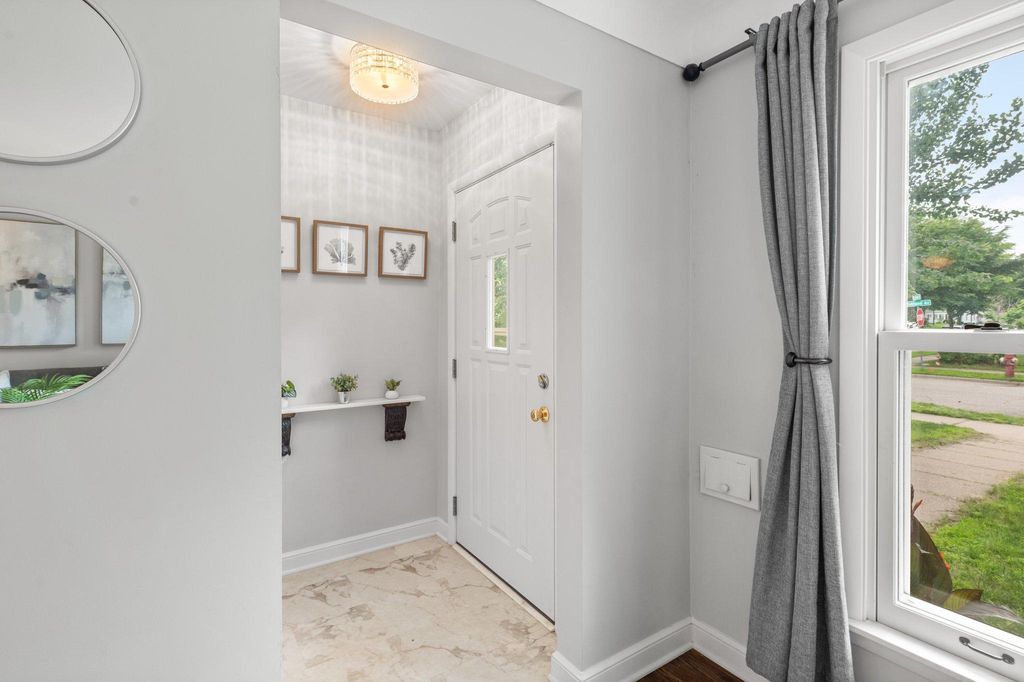 Photo of 6045 Oakland Avenue, Minneapolis, MN 55417 (MLS # 7036212)