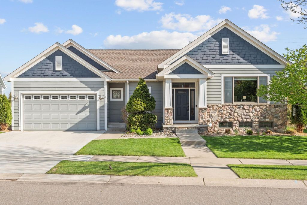 Photo of 11614 Laketowne View, Albertville, MN 55301 (MLS # 7069244)