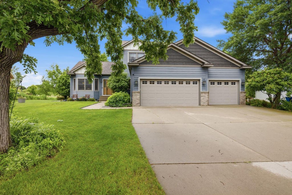 Photo of 1124 Garden Brook Drive, Sauk Rapids, MN 56379 (MLS # 7092037)