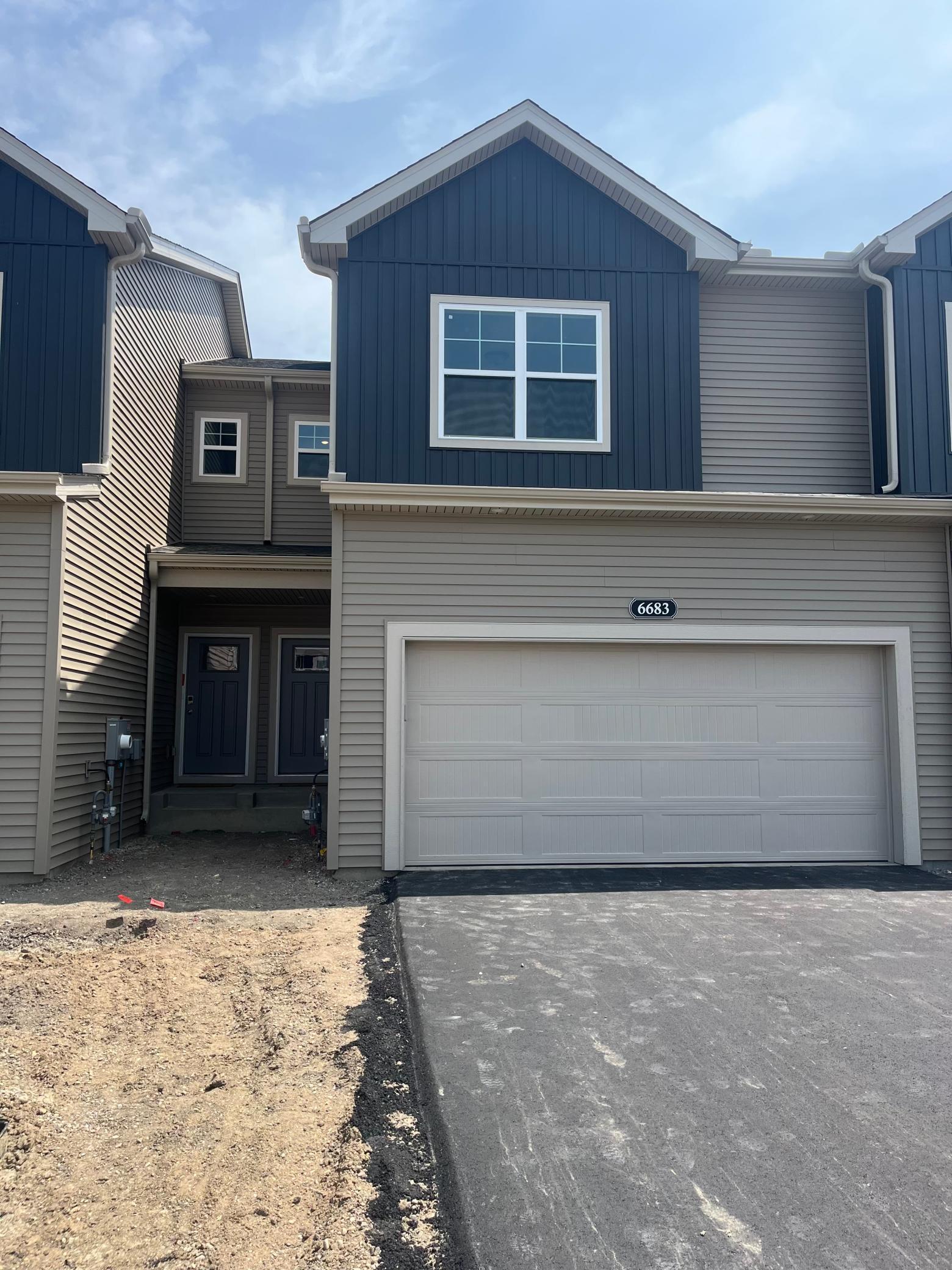 6683 Bluestem Way