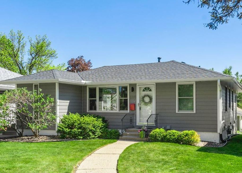 Photo of 2709 W 60th Street, Minneapolis, MN 55410 (MLS # 7074298)