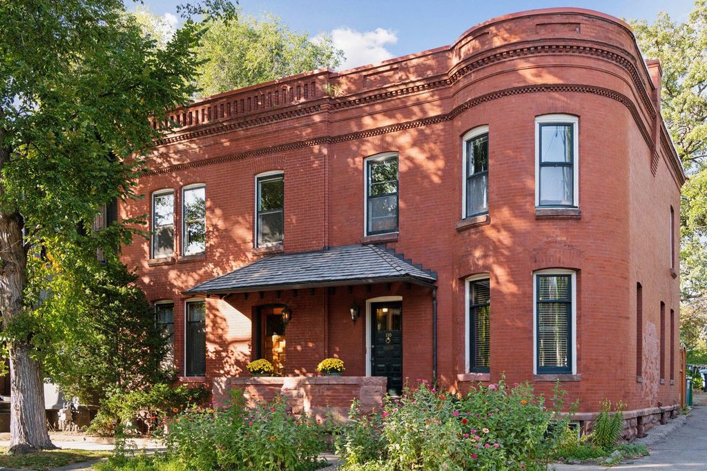 Photo of 108 E 25th Street, Minneapolis, MN 55404 (MLS # 7008362)