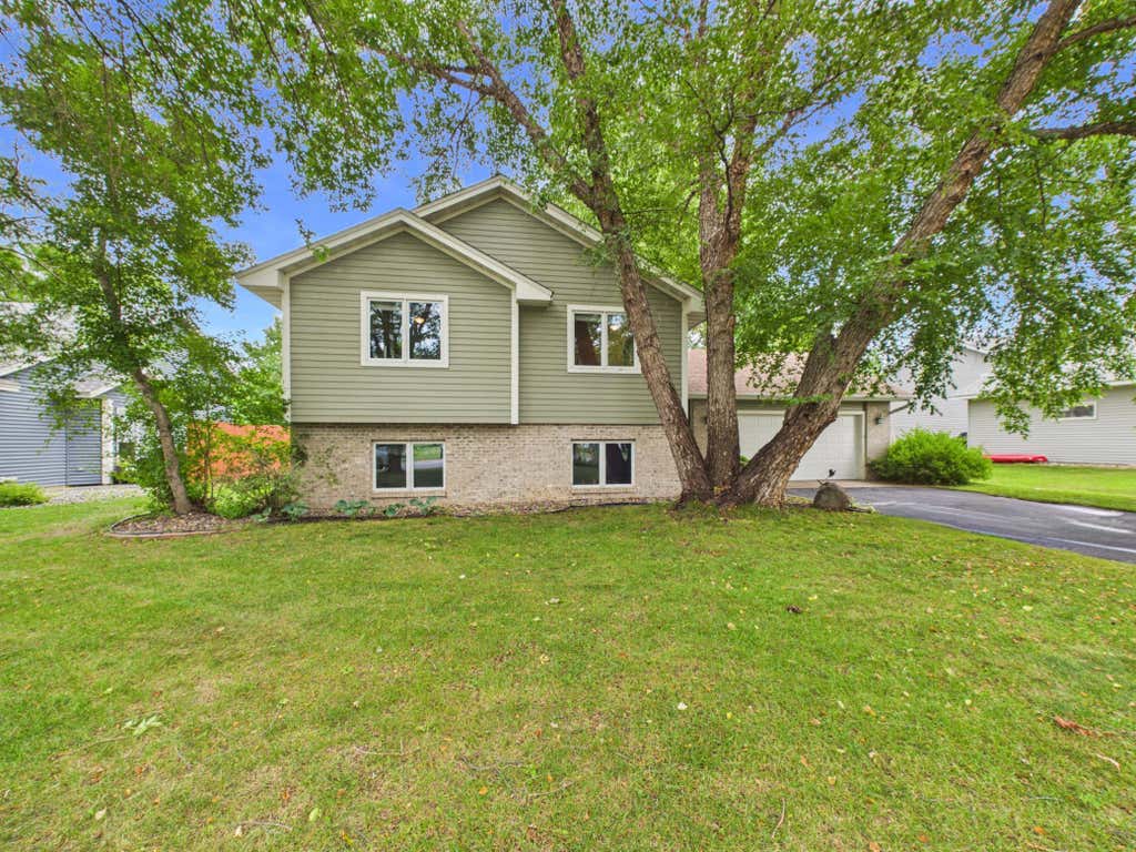 Photo of 805 Sartell Lane, Sartell, MN 56377 (MLS # 7121870)