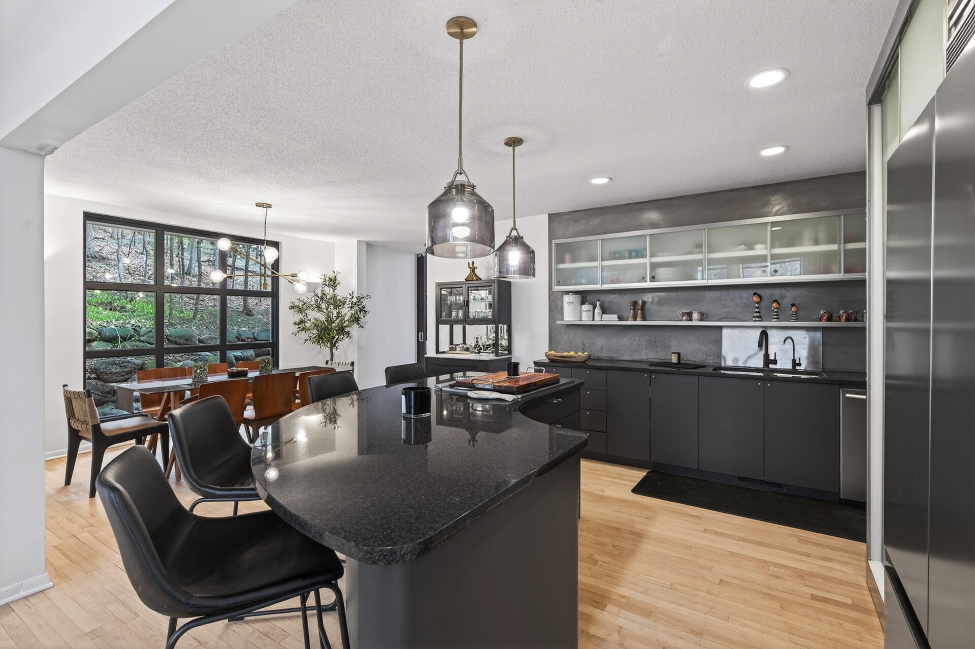 Excelsior, Minnesota, 55331, United States, 4 Bedrooms Bedrooms, ,4 BathroomsBathrooms,Residential,Active,2038627