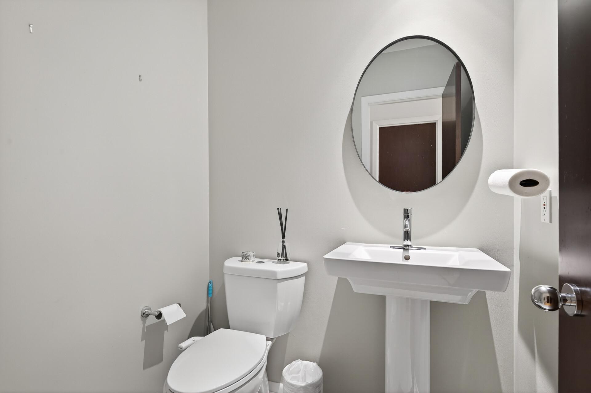 Excelsior, Minnesota, 55331, United States, 4 Bedrooms Bedrooms, ,4 BathroomsBathrooms,Residential,Active,2038627